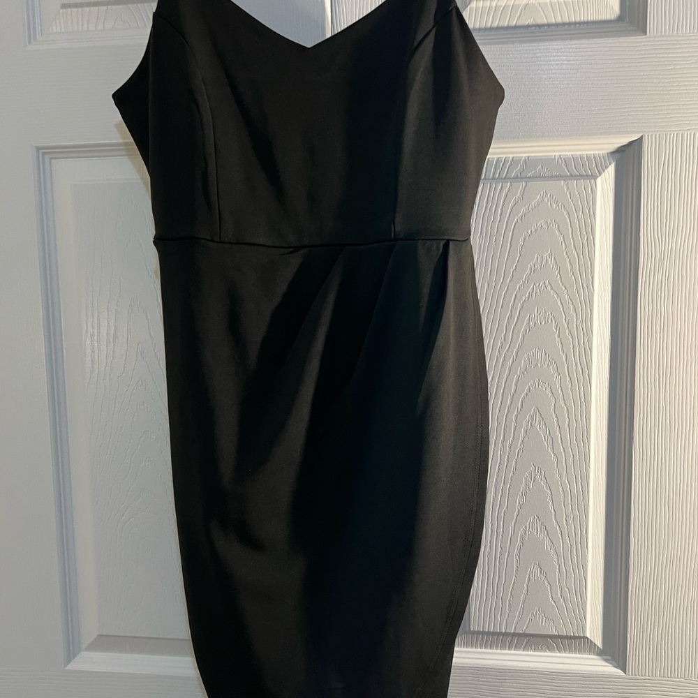 Elegant Black Sleeveless Mini Dress
